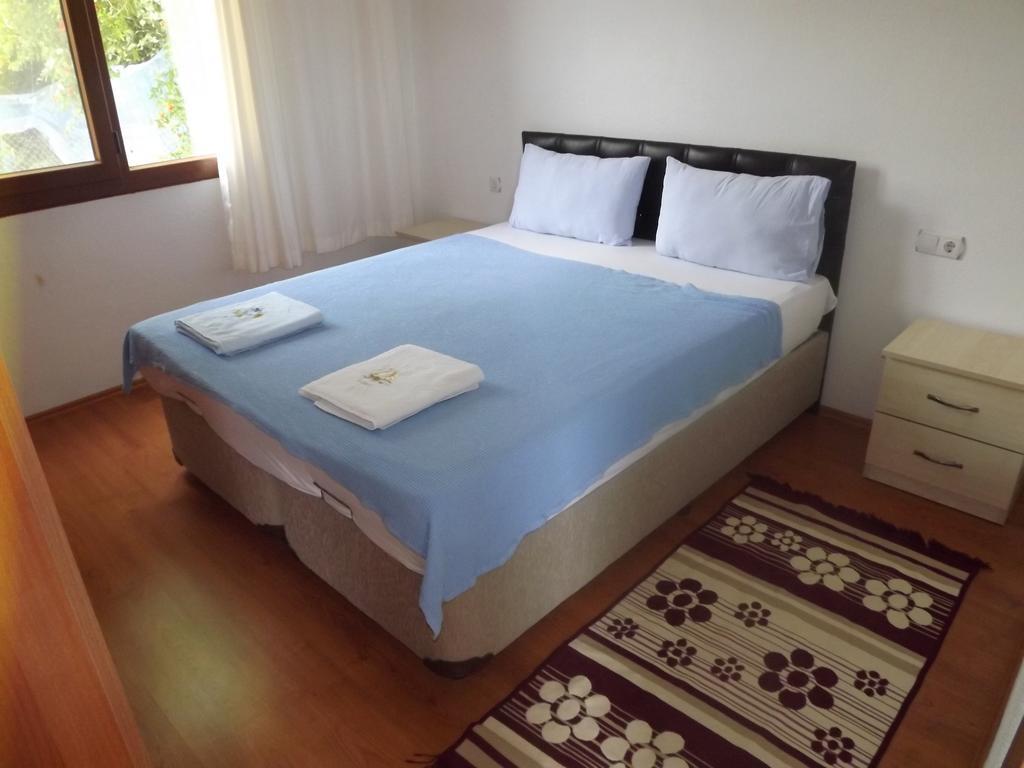 Bed and Breakfast George House à Faralya Extérieur photo